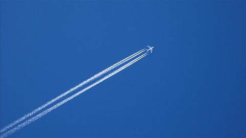 Непалда йўловчи самолёти қулаб тушди, 22 киши ҳалок бўлди