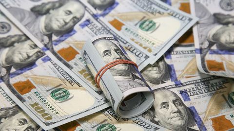 Farg‘onada o‘qishini O‘zbekistonga ko‘chirmoqchi bo‘lganlarni aldab, ulardan pul olgan talaba jazolandi