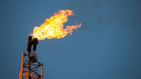Yevropa Ittifoqi 6 oy ichida Rossiya neftidan voz kechishni tasdiqladi