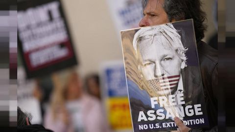 Britaniya Julian Assanjni AQSHga ekstraditsiya qiladi