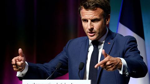 Makron Fransiyaning qurollanishini oshirish niyatida ekanligini ma’lum qildi