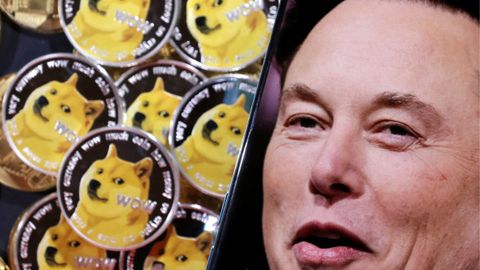 Ilon Mask “kriptopiramida” yaratishda ayblanib sudga berildi