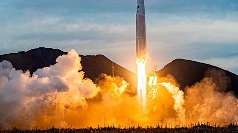АҚШда Astra Space ракетаси яна NASA сунъий йўлдошларини орбитага олиб чиқолмади (видео)
