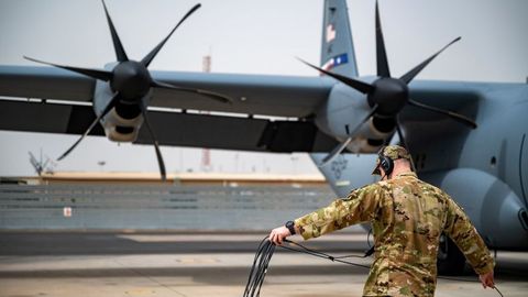 Xitoy AQSH harbiy samolyoti Tayvan bo‘g‘ozi ustidan uchib o‘tgani yuzasidan norozilik e’lon qildi