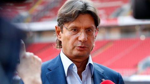 Леонид Федун 26 йиллик фаолиятидан кейин «Лукойл»ни тарк этди. Аввал компания асосчиси Вагит Алекперов кетганини эълон қилганди