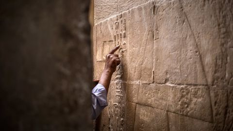 Миср сайёҳлар учун барча коронавирус чекловларини бекор қилди