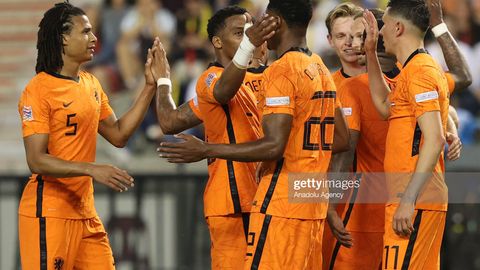 Нидерландия Луи ван Гал қўл остида 10 та ўйиндан буён мағлуб бўлмаяпти