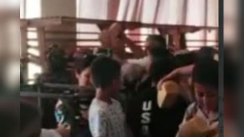 Фарғонадаги савдо дўконида «буханка»га навбат кузатилмоқда (видео)