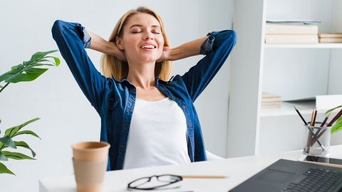 Stress va xavotir hissini bartaraf etishda yordam beradigan 7 ta eng yaxshi ichimlik