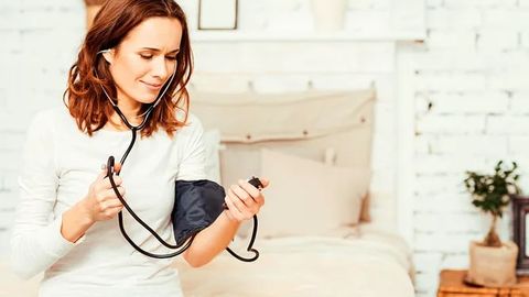 Юқори ёки паст: Қон босимини ўлчаш ва тонометр танлашдан нималарга эътибор бериш керак?