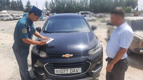 Chortoq hokimligiga tegishli Tracker’ga maxsus chiroqlar o‘rnatilgani aniqlandi (video)