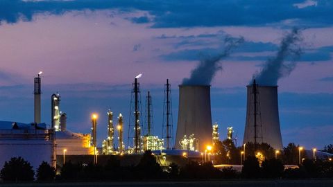 Sabab va oqibat: energiya inqirozi global iqtisodiyotni qanday o&lsquo;zgartirdi?