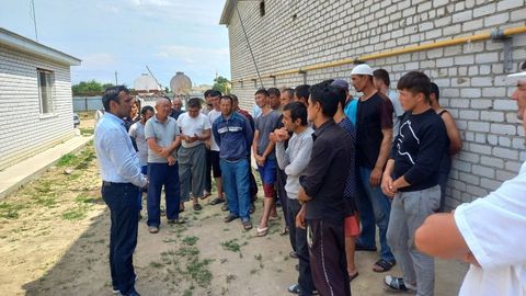 Rossiyada O‘zbekiston fuqarolarini pasportini olib qo‘yib, tekinga ishlatgan shaxs ushlandi