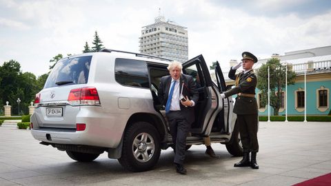 Boris Jonson iste’fosidan avval Kiyevga tashrif buyurishni rejalashtirmoqda — Telegraph