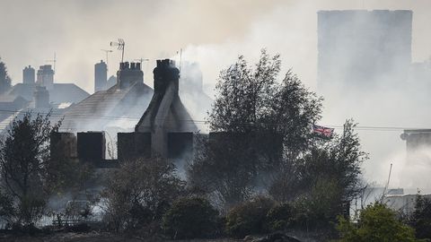 Buyuk Britaniyada issiq havo rekord o‘rnatdi. London va uning atrofida yong‘inlar sodir bo‘lmoqda