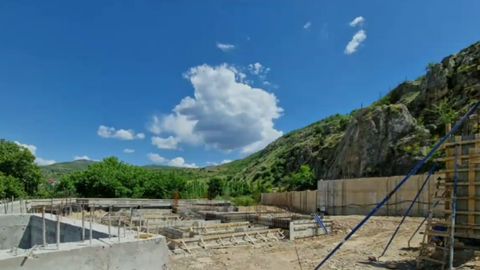 Bo‘stonliqdagi arxeologiya yodgorligi hududida “dacha” qurilayotgani aniqlandi
