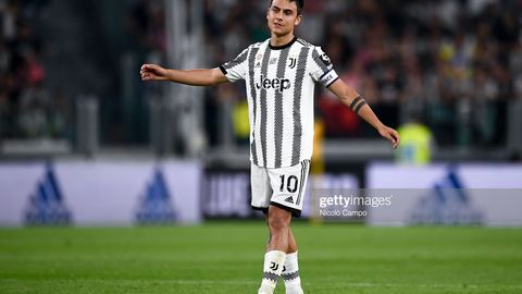 Пауло Дибала фаолиятини АПЛда давом эттириши мумкин. Англия гранди футболчи билан музокараларни бошлади