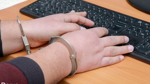 Buxoroda “Jiguli” guvohnomasidagi dvigatel raqamini yo‘q qilib berish uchun 3 mln so‘m olgan shaxs ushlandi