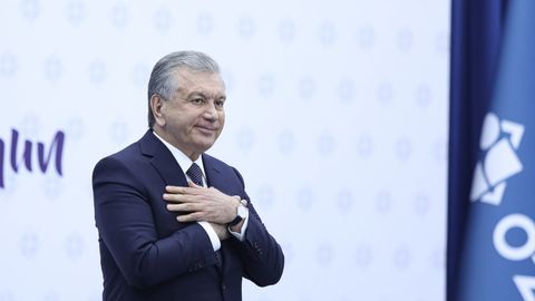 Гурбангули Бердимуҳамедов ва Илҳом Алиев Шавкат Мирзиёевни туғилган куни билан табриклади
