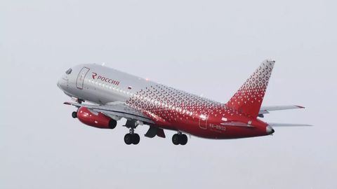 Самарқанддан Москвага учган самолёт техник сабабларга кўра аэропортга қайтди