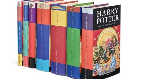 “Garri Potter” haqidagi kitoblar to‘plamining birinchi nashri Christie’s auksionida sotildi. To‘plam 118-177 ming dollarga baholangan