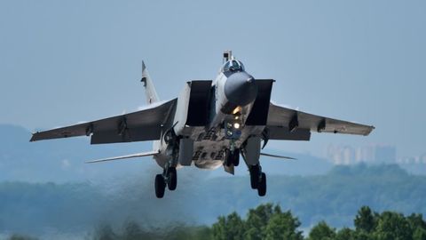 Britaniya razvedkachi samolyoti Rossiya chegarasini buzib kirdi, unga qarshi qiruvchi samolyot safarbar qilindi