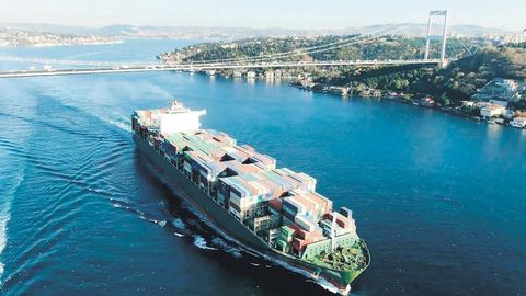 Turkiya Bosfor va Dardanel bo‘g‘ozlaridan o‘tish narxini besh baravar oshirmoqda