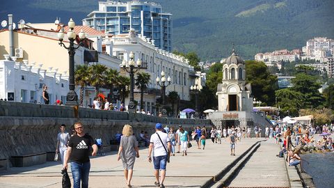 Qrimning bir qator rasmiylari o‘z oilalarini yarimoroldan olib ketgani ma’lum qilindi