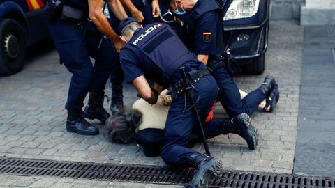 Ispaniyada vatandoshlaridan pul undirgan Ukraina fuqarolari qo‘lga olindi