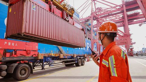 Nensi Pelosining Tayvanga tashrifidan so‘ng Xitoy orolga qum eksport qilishni to‘xtatdi