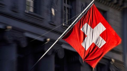 Швейцария Россияда Украина манфаатларига вакиллик қилишни таклиф этди. Россия рад жавоби бериб, у бетараф давлат мақомини йўқотганини маълум қилди