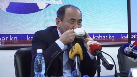 Qirg‘izistonda koronavirusni zaharli o‘t bilan davolashni taklif qilgan sog‘liqni saqlash vaziri ishdan bo‘shatildi