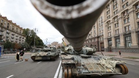 Forbes: Россия урушнинг ярим йили давомида 16,5 млрд долларлик ҳарбий техникасидан айрилди