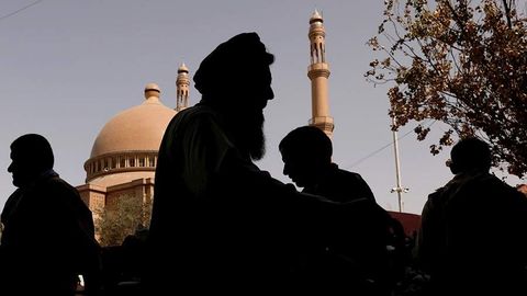 Kobulda masjid portladi, kamida 20 kishi halok bo‘ldi