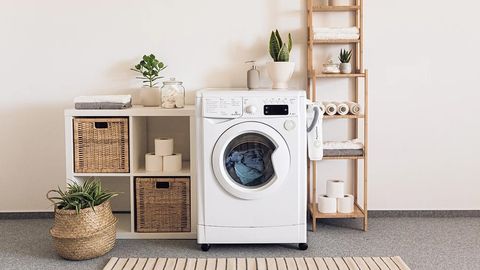 Kir yuvish mashinasini yomon hiddan tozalashning sinalgan usullari