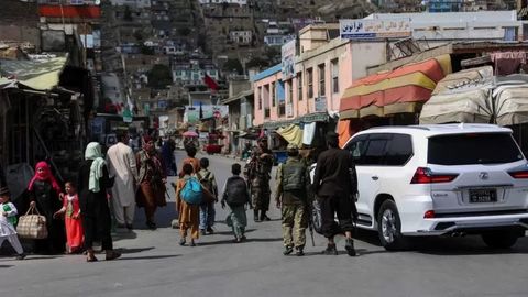 Кобулдаги портлашда Россия элчихонасининг икки ходими ҳалок бўлди (видео)