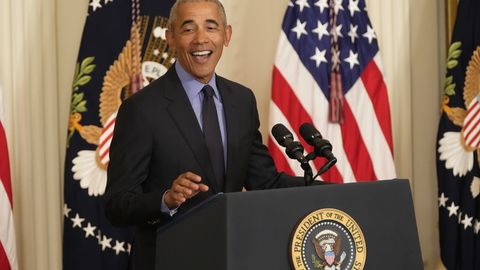 Barak Obama “Eng yaxshi hikoyachi” nominatsiyasi bo‘yicha “Emmi” mukofotini oldi