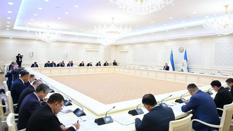 Shavkat Mirziyoyev 2022-yilda qo‘shimcha ajratilayotgan va kelgusida beriladigan ekin maydonlari hisobidan importni qisqartirish topshirig‘ini berdi