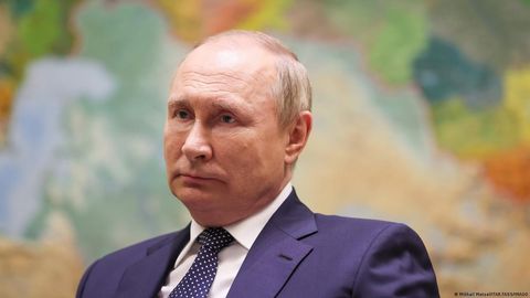 Putinni iste’foga chiqarishga da’vat etgan peterburglik deputatlar jarimaga tortildi