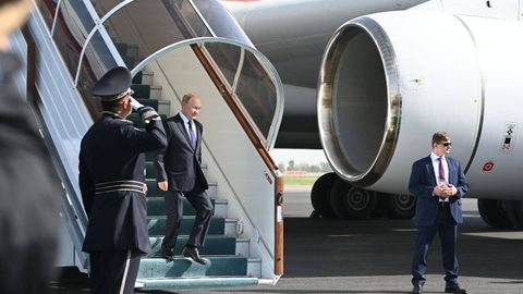 Russian President Vladimir Putin arrives in Samarkand