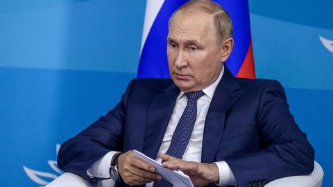 Россия муниципал депутатлари Путиннинг истеъфосини талаб қилмоқда