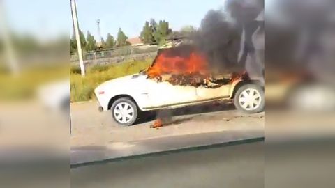 Қашқадарёда «Жигули» ёниб кетди (видео)