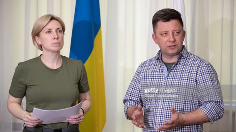 Ukraina rossiyalik harbiylarni taslim bo‘lishga chaqirdi va ular “o‘z xohishisiz” Rossiya Federatsiyasiga qaytarilmasligiga va’da berdi