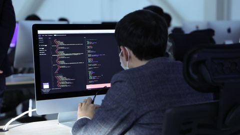 O‘zbekistonda axborot texnologiyalari sohasidagi xorijiy investorlar va mutaxassislarga tavsiya berish tartibi belgilandi