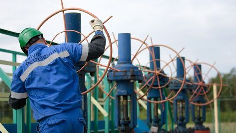 Европа Иттифоқи Путиннинг таҳдидларидан кейин нефть нархини чеклашга шошилмоқда &mdash; Bloomberg
