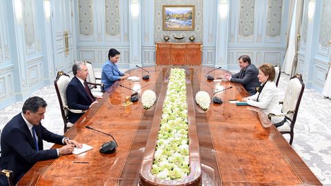 Shavkat Mirziyoyev Rossiya Federal Kengashi raisi o‘rinbosari Galina Karelova bilan uchrashdi
