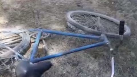 Самарқандда юк машинаси велосипеддаги 10 ёшли болани уриб юборди