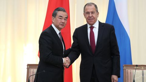 “Rossiya BMTdagi rolini davom ettirishi kerak” — Xitoy tashqi ishlar vaziri