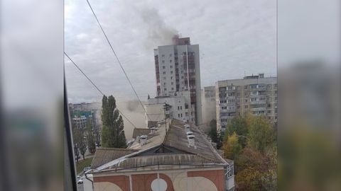 “Yaqinimizga bomba kelib tushdi, kimdir o‘lsa, keyin yordam berishsa kerak” — Belgoroddagi o‘zbekistonlik talabalar yotoqxonada jon saqlayotganini aytishmoqda