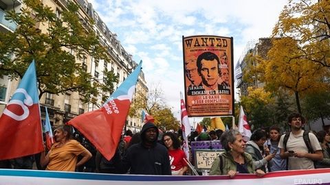 Parijda minglab odamlar narxlar oshishiga qarshi namoyishga chiqdi (video)